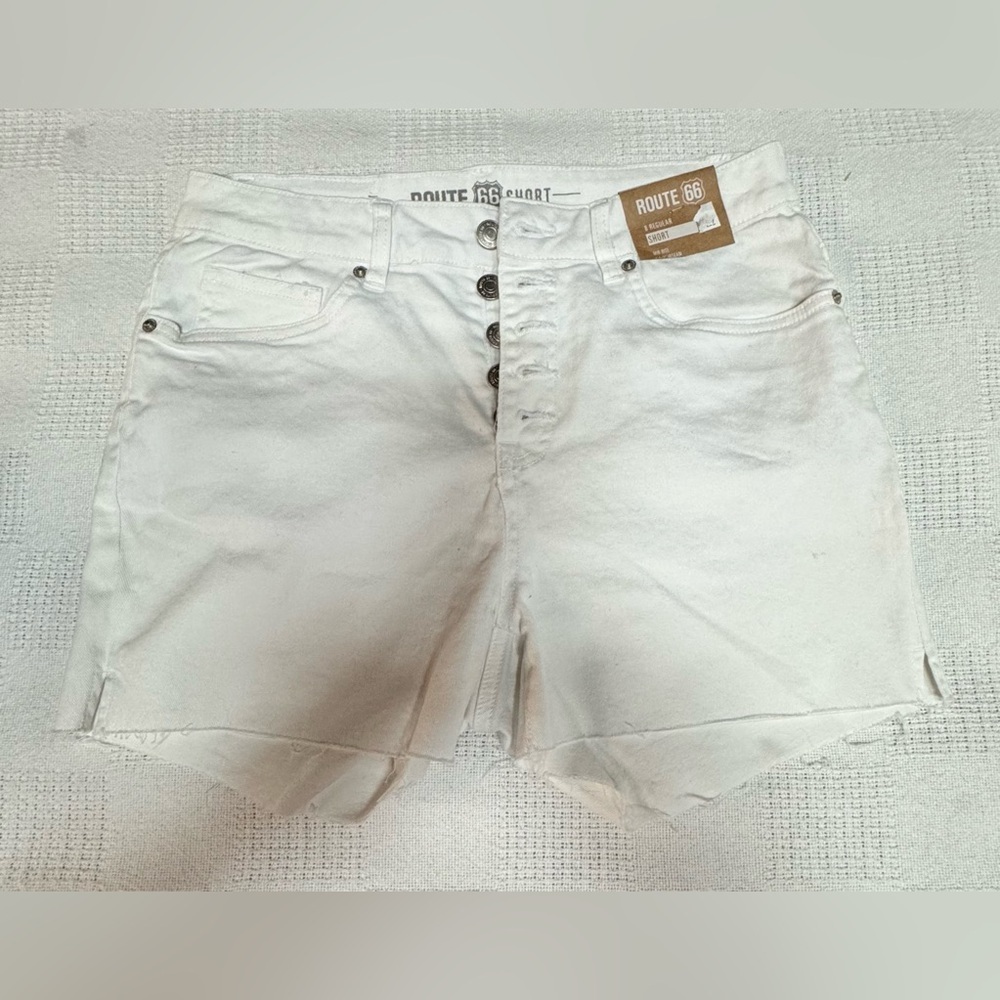Route 66 Women's Jean Shorts in White Size 8